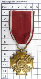 Poolse medaille Kruis van Verdienste Polen -  PRL: Polska Rzeczpospolita Ludowa - afmeting 4 x 11 cm - origineel