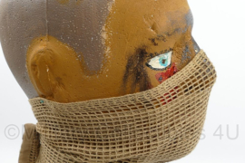 Piepschuim mannequin hoofd beschilderd met balaclava - 16 x 14 x 29 cm