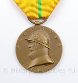 Belgische Medaille Albert V Rex 1909-1934 met doosje  - 9 x 4 cm - origineel