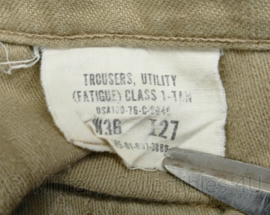 US Army tropical khaki Tan Utility shirt and trouser - 1976 1e model KCT desert set - origineel