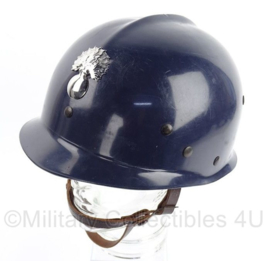 Belgische Rijkswacht /  Gendarmerie helm - blauw met insigne voorop - origineel