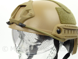 DSI en Politie model MICH 2002 helm met rails, velcro EN ingebouwde bril - COYOTE