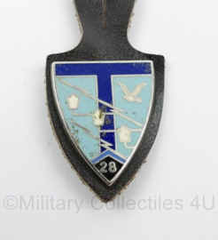 Franse leger 28e Régiment de Transmissions borsthanger - 8 x 3,5 cm - origineel