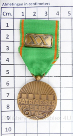 Nederlandse Vrijwilligersmedaille Openbare Orde en Veiligheid 20 jaar - 8,5 x 3,5 cm - origineel