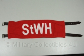 Rode DDR armband - StWH = Stellvertretender Wachhabender - origineel