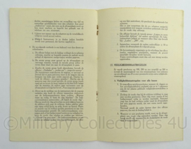 Staf Bevelhebber Nederlandsche Strijdkrachten Instructieboekje Oefeningsaanwijzing No 7 uit sept. 1945 - afmeting 15 x 23 cm - origineel