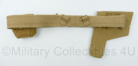 WO2 Britse P37 koppel met Webley of Enfield holster en Ammo pouch - 110 x 5,5 cm - licht gebruikt - replica