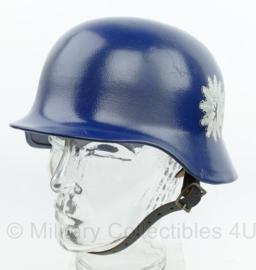 M40 Bundespolizei helm Berlin Bereitschaftspolizei met originele decal - maat 64 pot en hoofdomtrek 53 tm. 57 - origineel