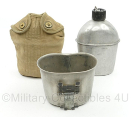 WO2 US Army veldfles set - RVS fles 1943, RVS beker en khaki hoes - origineel