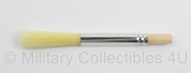 Wapen borstel Brush Synthetic Bristle brush voor wapen reiniging - +/- 10 cm. lang  - nieuw - origineel
