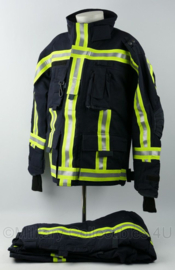 Brandweer jas met broek met reflectie 2018 donkerblauw - huidig model - maat Medium of Large - nieuw - origineel
