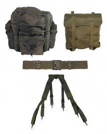 Militaire Gear set : rugzak, tas, koppel en draagstel! - origineel!