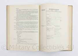 Handleiding Militair Recht NR 3106 MVO 1951   - ten dienste van de Reserve officieren en Adspirant reserve officieren van de Koninklijke Landmacht -  origineel