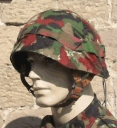 Zwitserse M71 helmovertrek in TAZ 83 of TASS 83 camo  (zonder helm - origineel