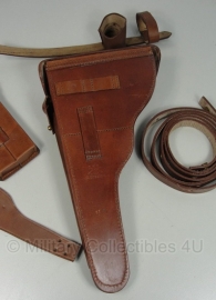 P08 artillerie holster met draagriem en toebehoren - 5 delig!  bruin leer