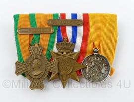 Medaille balk met Medaille voor Krijgsverrichtingen met gesp 1940 45, Ereteken voor orde en Vrede met gesp en trouwe dienst zilver - 10 x 7,5 cm - origineel