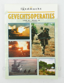 KL Koninklijke Landmacht handboeken Vredesoperaties. LDP Gevechtsoperaties A en B en Militaire Doctrine  - set van 4 - origineel