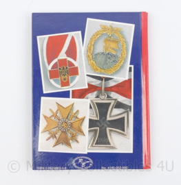 Naslagwerk Medals and Decorations of the third Reich - kopie van de versie van 1943