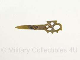 WO2 Brits Commando Midden Oosten baret embleem - 1 x 4 cm - origineel