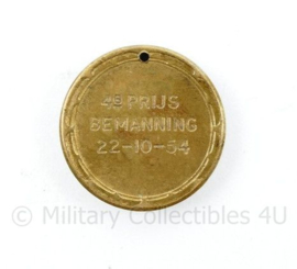 Coin Amsterdam aanmoedigings zeilwedstrijden bemanning 1954 - diameter  2 cm - origineel