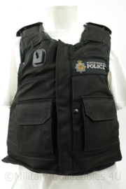 Aegis Engineering Brits politie vest Northumbria Police met kogel- en steekwerende inhoud - HOSDB/CAST-normen HG1/KR2 - maat Medium - origineel