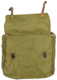 WO2 Duitse stoffen groene kleding tas uit 1943 - gestempeld 1943 - 30 x 38 cm - origineel