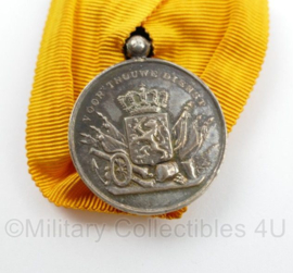 Defensie Juliana periode Trouwe dienst Medaille in zilver  - 5,5 x 4 cm - origineel