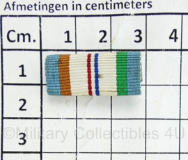 Nederlandse leger medaille baton Herinneringsmedaille VN Vredesoperaties HVN2 - 3 x 1 cm - origineel