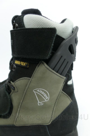 KL Nederlandse leger Gore-Tex Crispi Airborne boots - maat 44 = 280M - licht gedragen - origineel