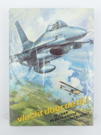 Boek vlucht door de tijd - 75 jaar Luchtmacht - nieuw in de verpakking