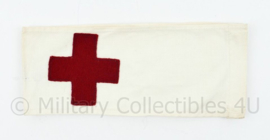 Vintage katoenen Rode kruis armband met metalen haakjes als sluiting - origineel