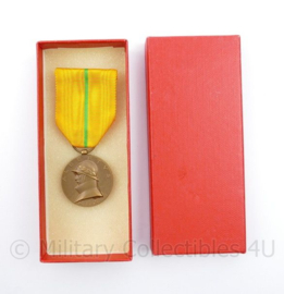 Belgische Medaille Albert V Rex 1909-1934 met doosje  - 9 x 4 cm - origineel