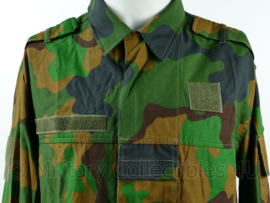 Korps Mariniers nieuwste model met borstzak  jungle camo permetrhrine basis jas - maat 8000/0005 - NIEUW - origineel