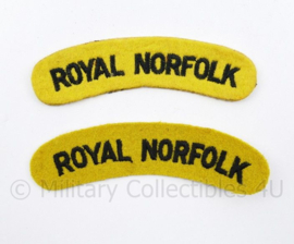 WO2 Brits paar shoulder Titles Royal Norfolk - 10,5 x 2,5 cm - origineel