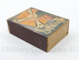 WO2 Duits luciferdoosje van echt hout - Luftwaffe Vaandel - 6 x 4 cm