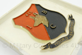 Wandbord 431 IBC Noord-Brabant Infanterie Beveiligingscompagnie RvH Van Heutsz - 15½ x 2 x 15½ cm - origineel