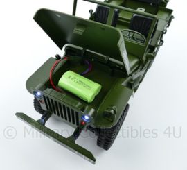 Willys MB WO2 jeep model 1:10 - op afstand bestuurbaar en met verlichting!