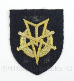 KL Landmacht vaardigheids borst embleem MLV Militaire Lichamelijke Vaardigheden - afmeting 5,5 x 7 cm - origineel