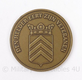 Herinneringspenning Den Helder eert zijn veteranen - diameter 4 cm - origineel