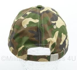 Baseball cap Woodland camo - one size - gedragen