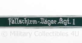 Cufftitle Fallschirm-Jäger Rgt. 1 Fallschirmjäger