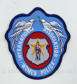 Embleem International Women Police Association - 11 x 10 cm - origineel
