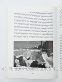 Onder de vlag van de Verenigde Naties 50 jaar VN Lars Erikson & Pieter Stelman