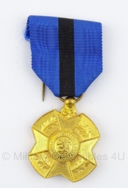 Belgische "orde van Leopold II" goud medaille met doosje - Origineel