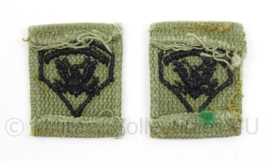 US Army BDU kraag insignes - afmeting 3 x 3,5 cm - origineel