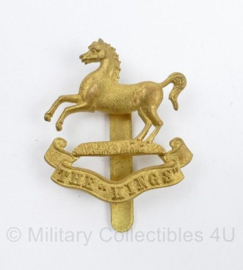 WO2 Britse The Kings Regiment cap badge - 5 x 3,5 cm - origineel