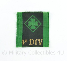 Defensie 4e Divisie insigne - 5 x 4,5 cm - origineel