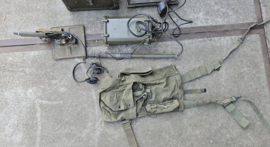 Wo2 US Army Corps of Engineers Mine Detector set AN/PRS04 1944 in kist - origineel
