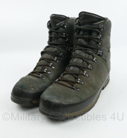 KL Nederlandse leger Meindl schoenen M2 - maat 275M = 43,5M - gedragen - origineel