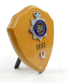 Britse Politie Bureau decoratie Metropolitan Police bord met standaard  1981- origineel
